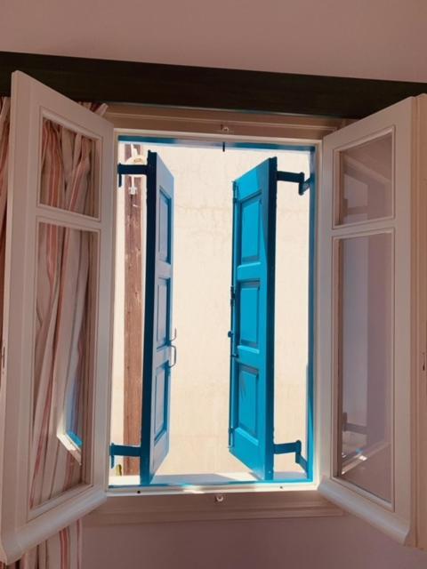 Manousos Rooms アダマス エクステリア 写真